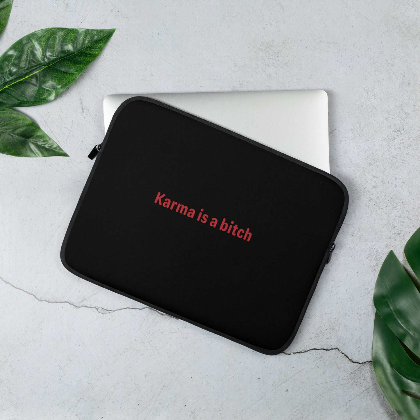 Karma is a bitch - Red/Black - Laptop Sleeve